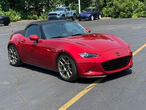 Soul Red Metallic 2016 Mazda MX-5 Miata Grand Touring