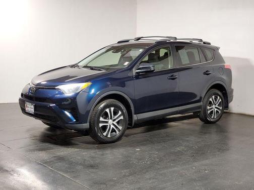 Aqua 2018 Toyota RAV4 LE