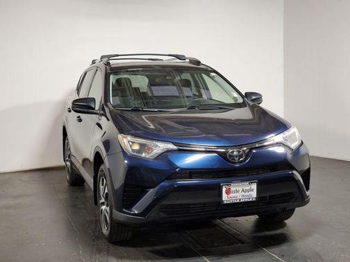 Aqua 2018 Toyota RAV4 LE