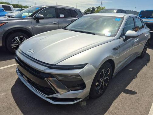 Aero Silver 2024 Hyundai SONATA SEL