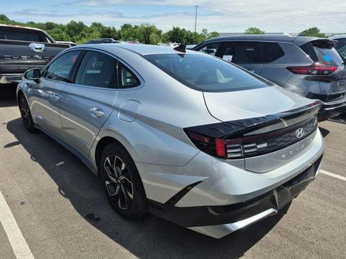 Aero Silver 2024 Hyundai SONATA SEL