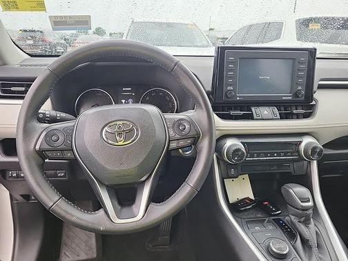 Blizzard Pearl 2022 Toyota RAV4 Hybrid XLE Premium