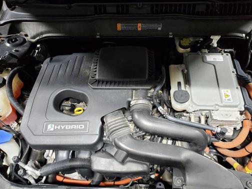 2016 Ford Fusion Hybrid S