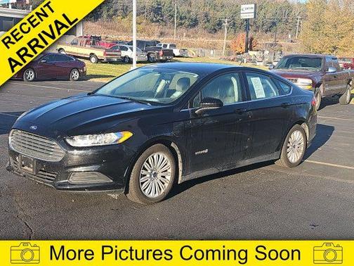 2016 Ford Fusion Hybrid S