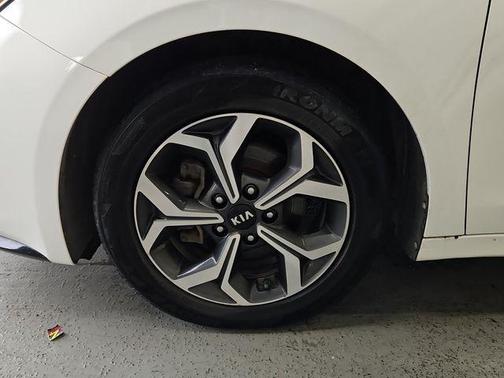 Clear White 2021 Kia Forte LXS