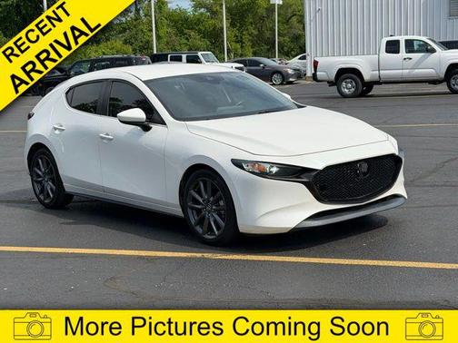Snowflake White Pearl Mica 2019 Mazda Mazda3 FWD