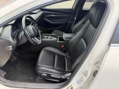 Snowflake White Pearl Mica 2019 Mazda Mazda3 FWD