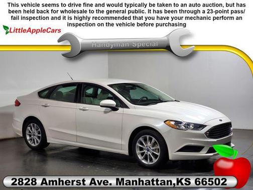 White Platinum 2017 Ford Fusion SE