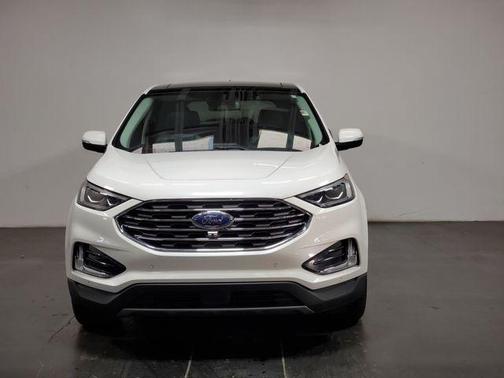 Star White Metallic Tri-Coat 2022 Ford Edge Titanium