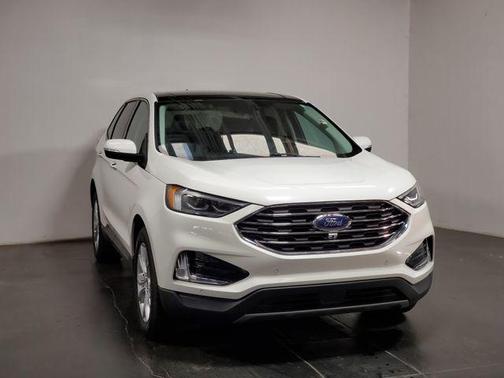 Star White Metallic Tri-Coat 2022 Ford Edge Titanium