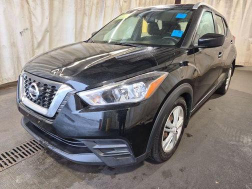 Super Black 2018 Nissan Kicks S