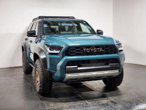 2025 Toyota 4Runner Hybrid Trailhunter