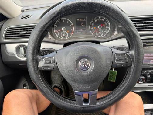 Black 2013 Volkswagen Passat 2.5 SE