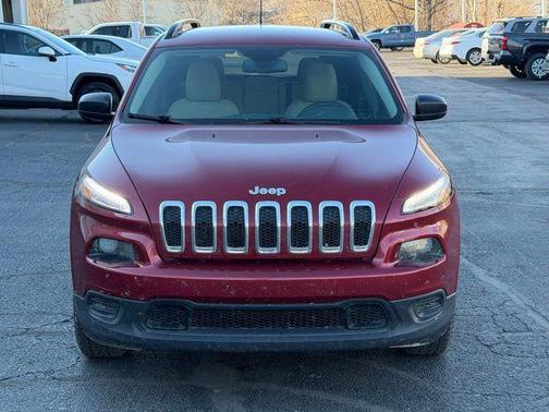 2016 Jeep Cherokee Sport