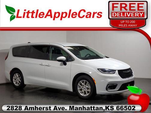 Bright White Clearcoat 2023 Chrysler Pacifica Touring L