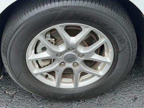 Bright White Clearcoat 2023 Chrysler Pacifica Touring L