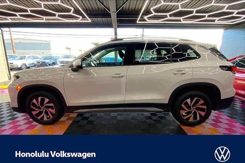 Pure White 2026 Volkswagen Tiguan 2.0T S