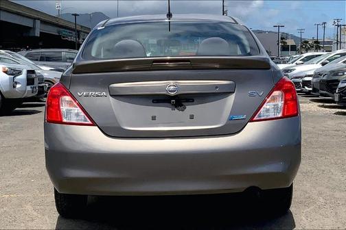 Titanium 2014 Nissan Versa 1.6 SV