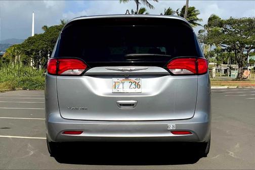 2021 Chrysler Voyager LXI