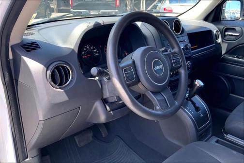 Bright White 2012 Jeep Patriot Sport