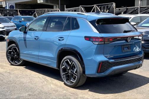 Monterey Blue Pearl 2026 Volkswagen Tiguan 2.0T SEL R-Line Turbo