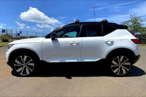 2022 Volvo XC40 Recharge Pure Electric P8 Twin Plus