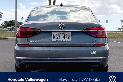 2017 Volkswagen Passat 1.8T R-Line