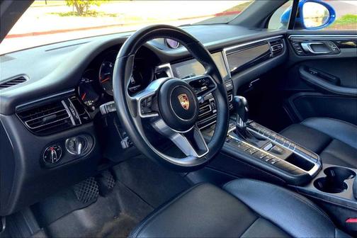 2020 Porsche Macan Base