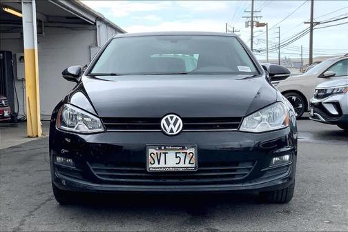 Black 2016 Volkswagen Golf TSI SE 4-Door