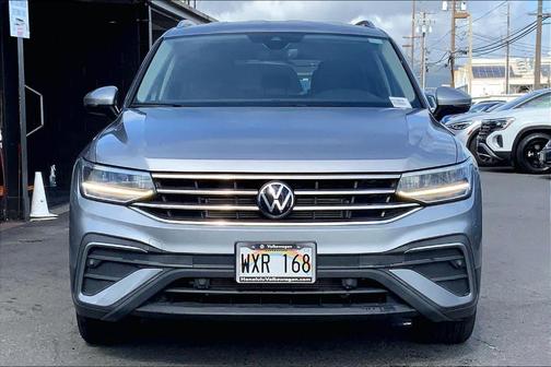 Pyrite Silver Metallic 2023 Volkswagen Tiguan 2.0T SE