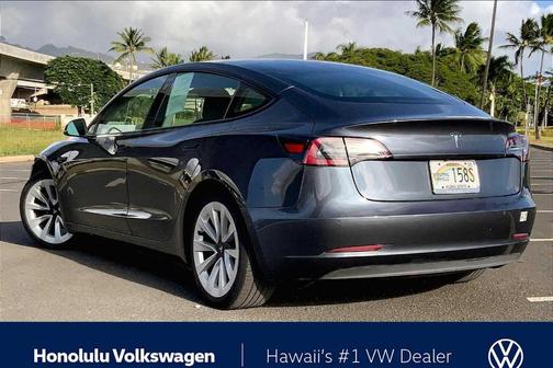 2021 Tesla Model 3 Standard Range Plus