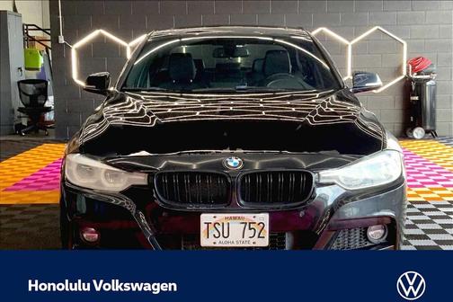 Black 2017 BMW 330 i