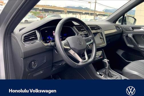 2023 Volkswagen Tiguan 2.0T SE R-Line Black