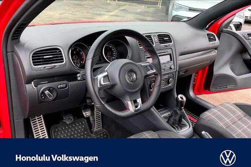 2011 Volkswagen GTI 2-Door (M6)