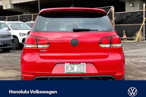 2011 Volkswagen GTI 2-Door (M6)