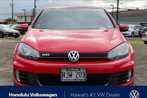 2011 Volkswagen GTI 2-Door (M6)