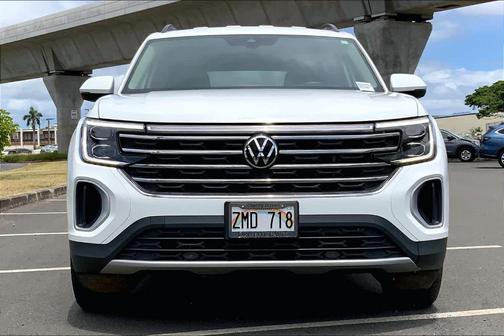 Pure White 2024 Volkswagen Atlas 2.0T SE