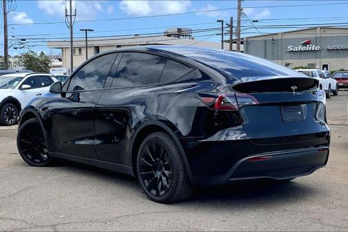 Black 2024 Tesla Model Y Long Range