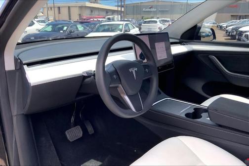 Black 2024 Tesla Model Y Long Range