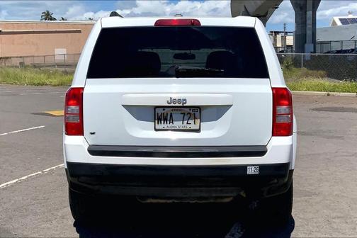 Bright White Clearcoat 2017 Jeep Patriot Sport