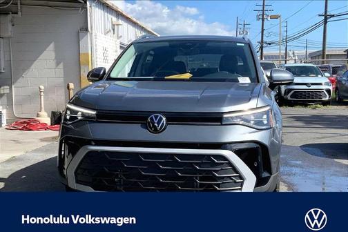 Platinum Gray Metallic 2026 Volkswagen Taos 1.5T SE