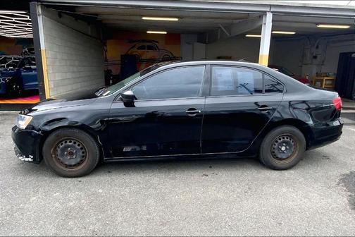 Black 2015 Volkswagen Jetta S w/Technology