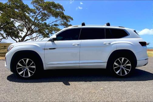 Opal White Pearl Effect 2025 Volkswagen Atlas 2.0T SEL Premium R-Line