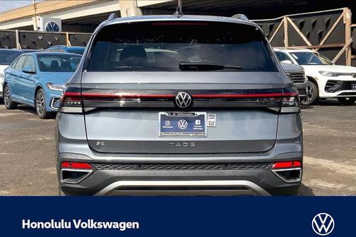 Platinum Gray Metallic 2026 Volkswagen Taos 1.5T SE