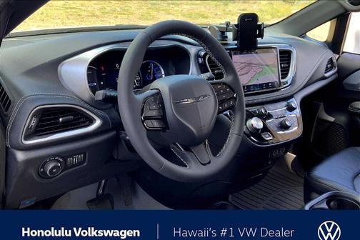 2022 Chrysler Pacifica Hybrid Touring L