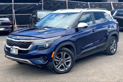 Dark Ocean Blue / White Roof 2021 Kia Seltos S