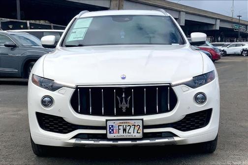 Bianco 2017 Maserati Levante S
