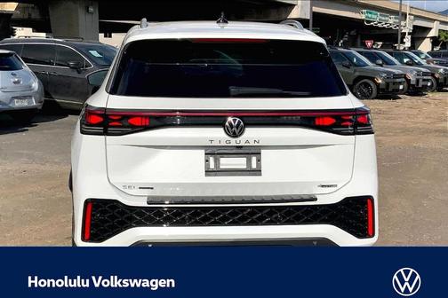 Opal White Pearl 2026 Volkswagen Tiguan 2.0T SEL R-Line Turbo