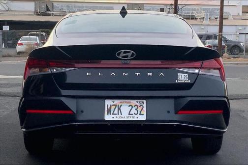 Black 2024 Hyundai ELANTRA Limited