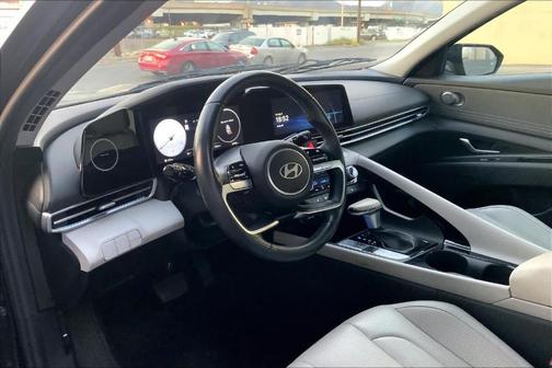 Black 2024 Hyundai ELANTRA Limited